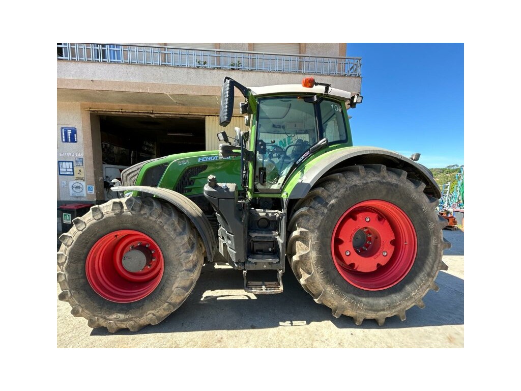 TRACTOR CLIENTE FENDT 828 PROFI PLUS