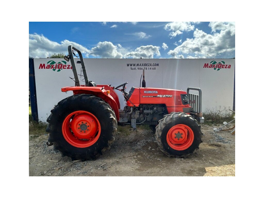 TRACTOR KUBOTA ME5700 US 3001