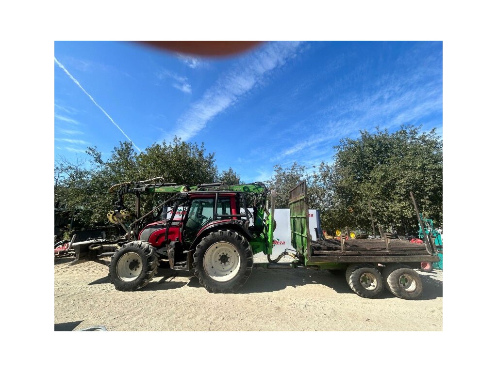 TRACTOR VALTRA FORESTAL GRUA REMOLQUE US 2805