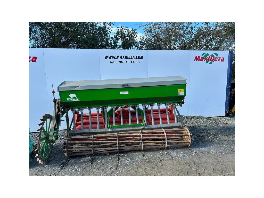 ROTOCULTIVADOR KUHN CON SEMBRADORA US 3058