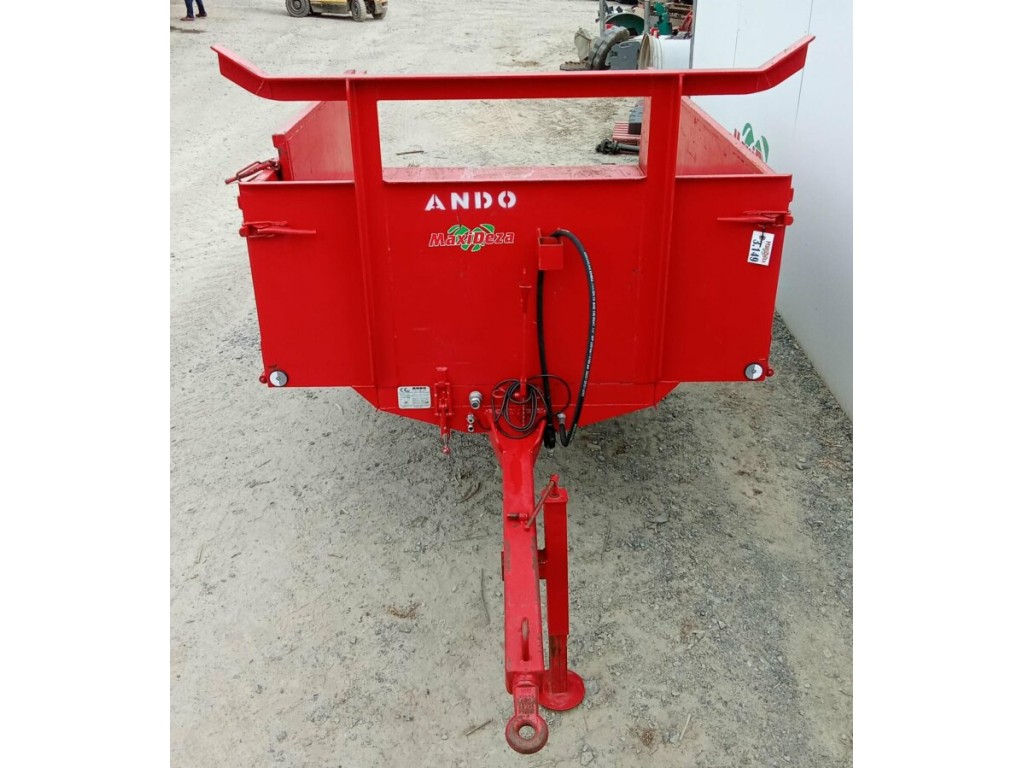 REMOLQUE ANDO SEMINUEVO 2600 X 1600 US 3149