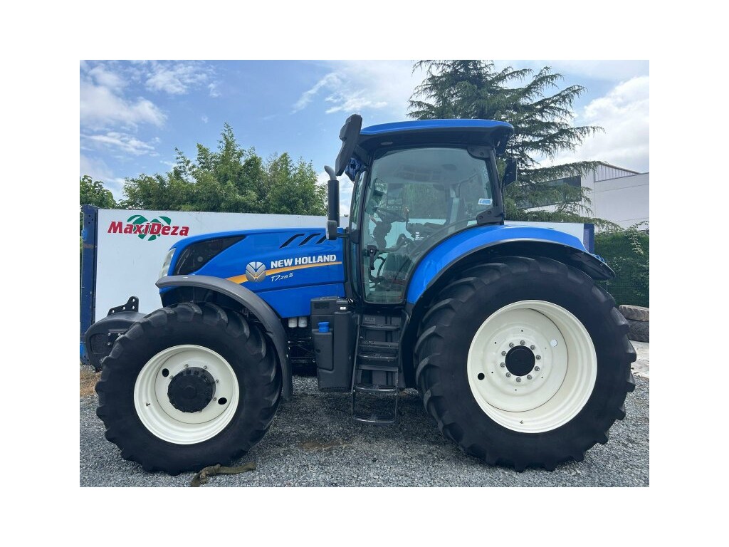 TRACTOR NEWHOLLAND T7215 US 3125