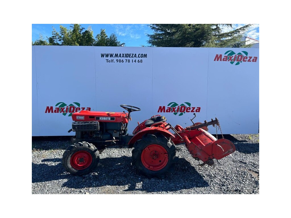 TRACTOR KUBOTA B7000 US 3366