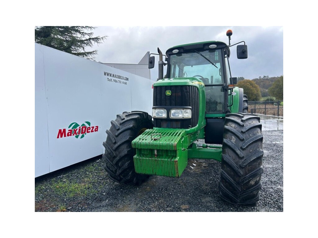 TRACTOR JOHN DEERE 6520 US 3379